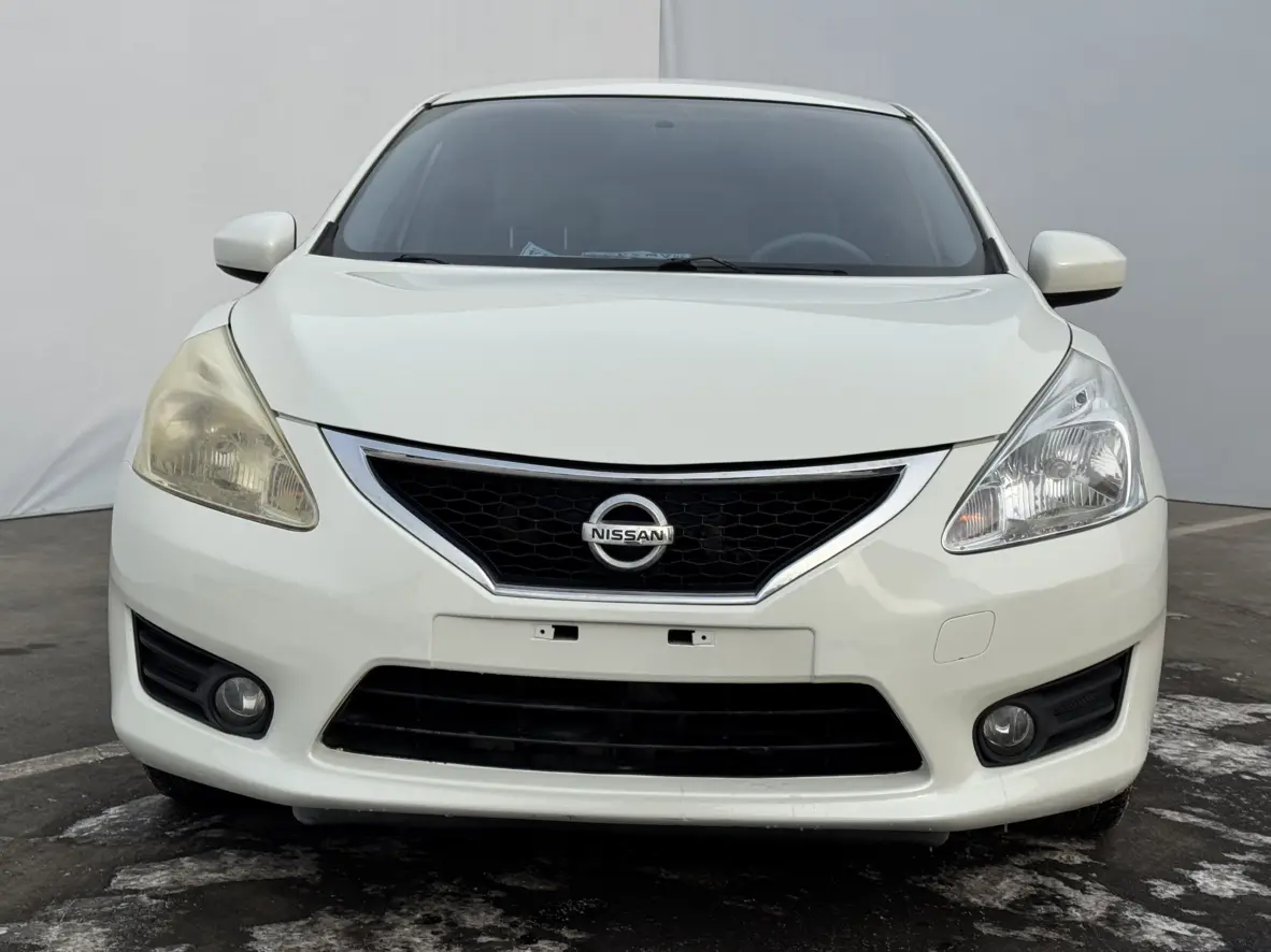 Nissan Tiida  из Китая