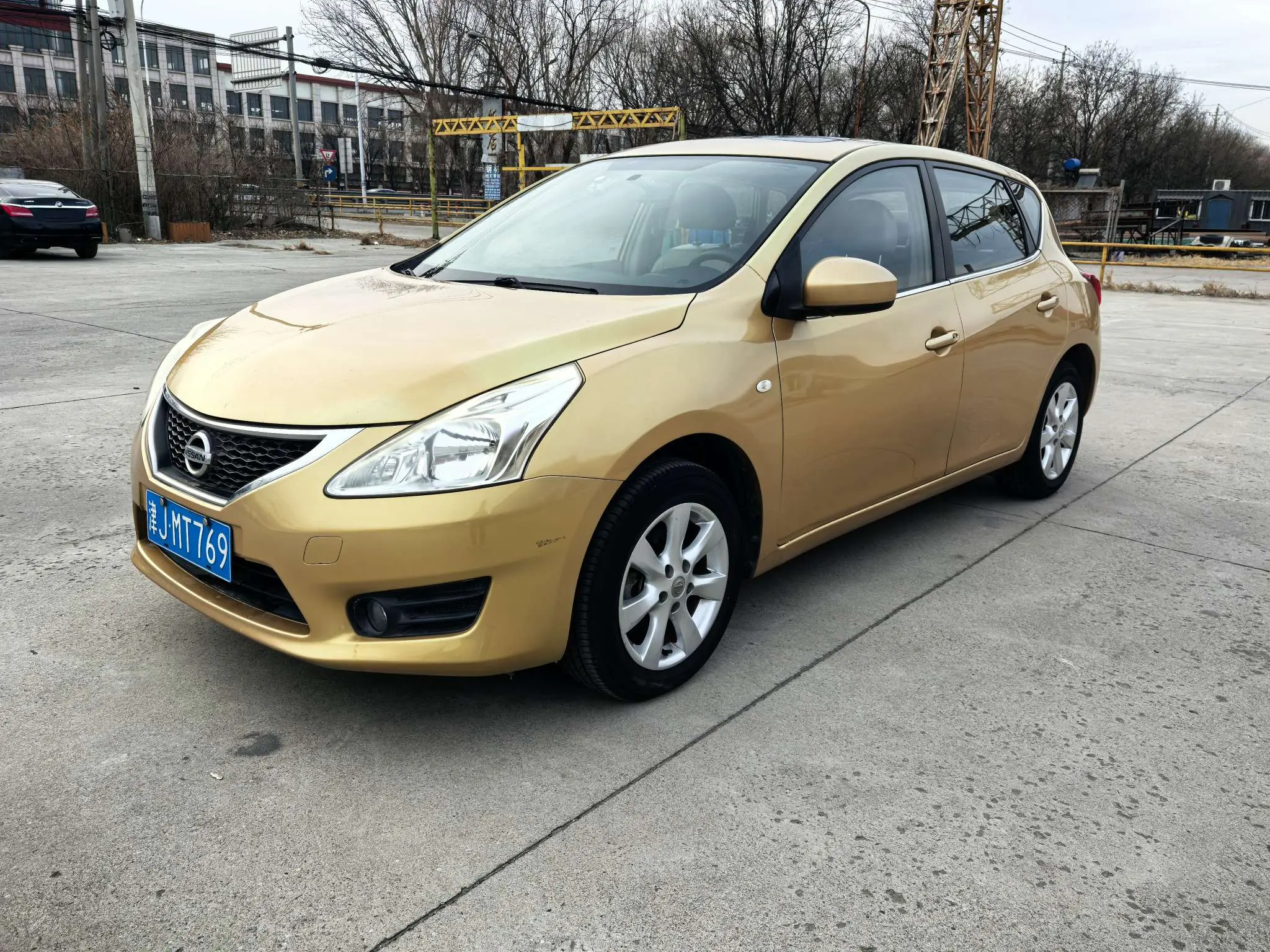 Nissan Tiida  из Китая