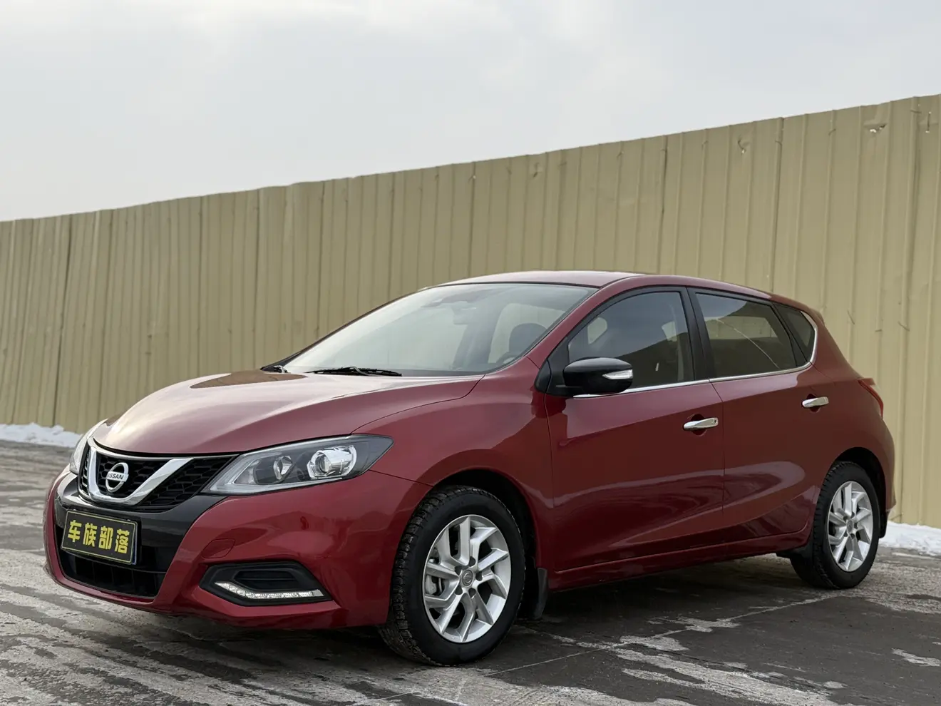 Nissan Tiida  из Китая