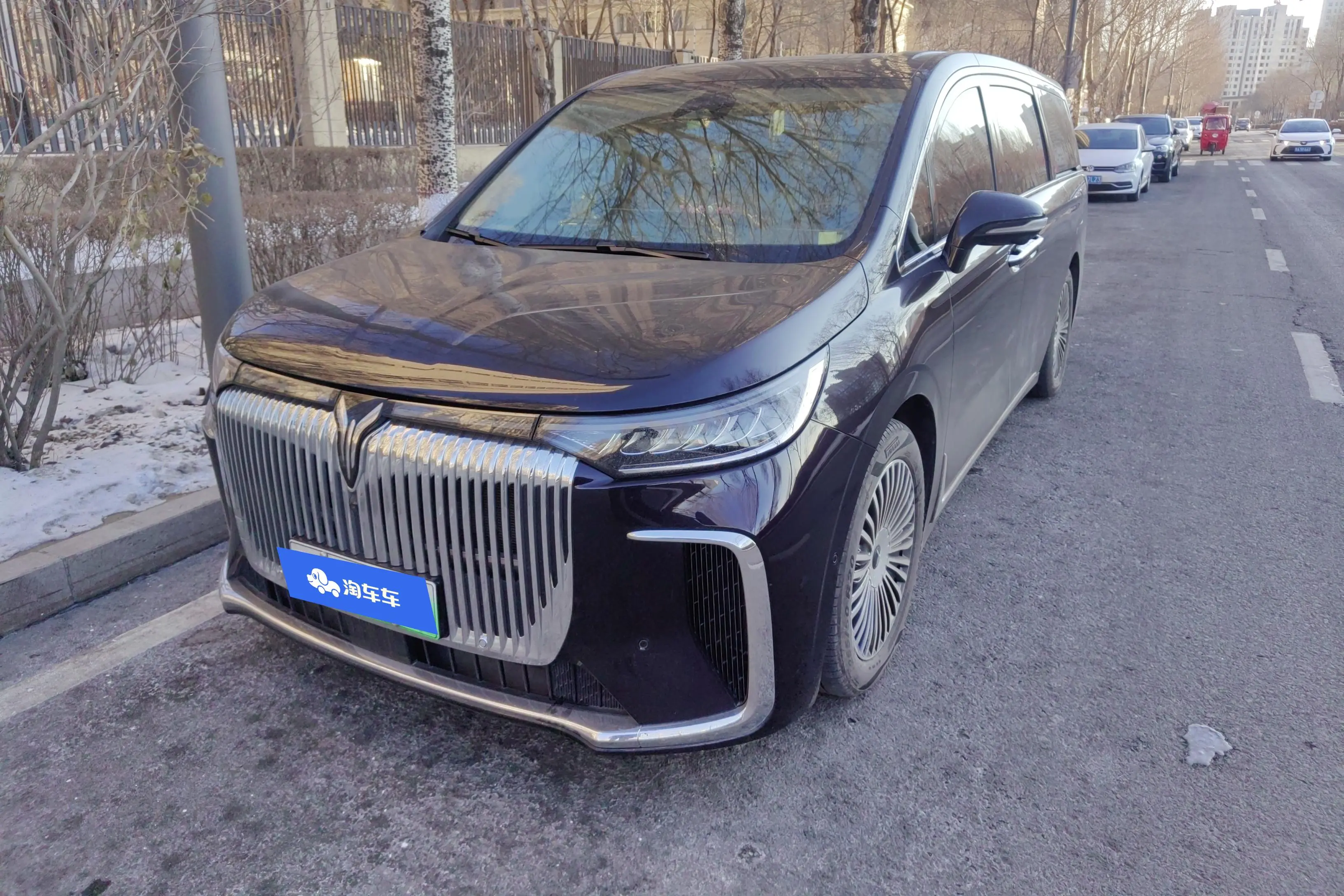 Voyah Lantu Dreamer PHEV  из Китая