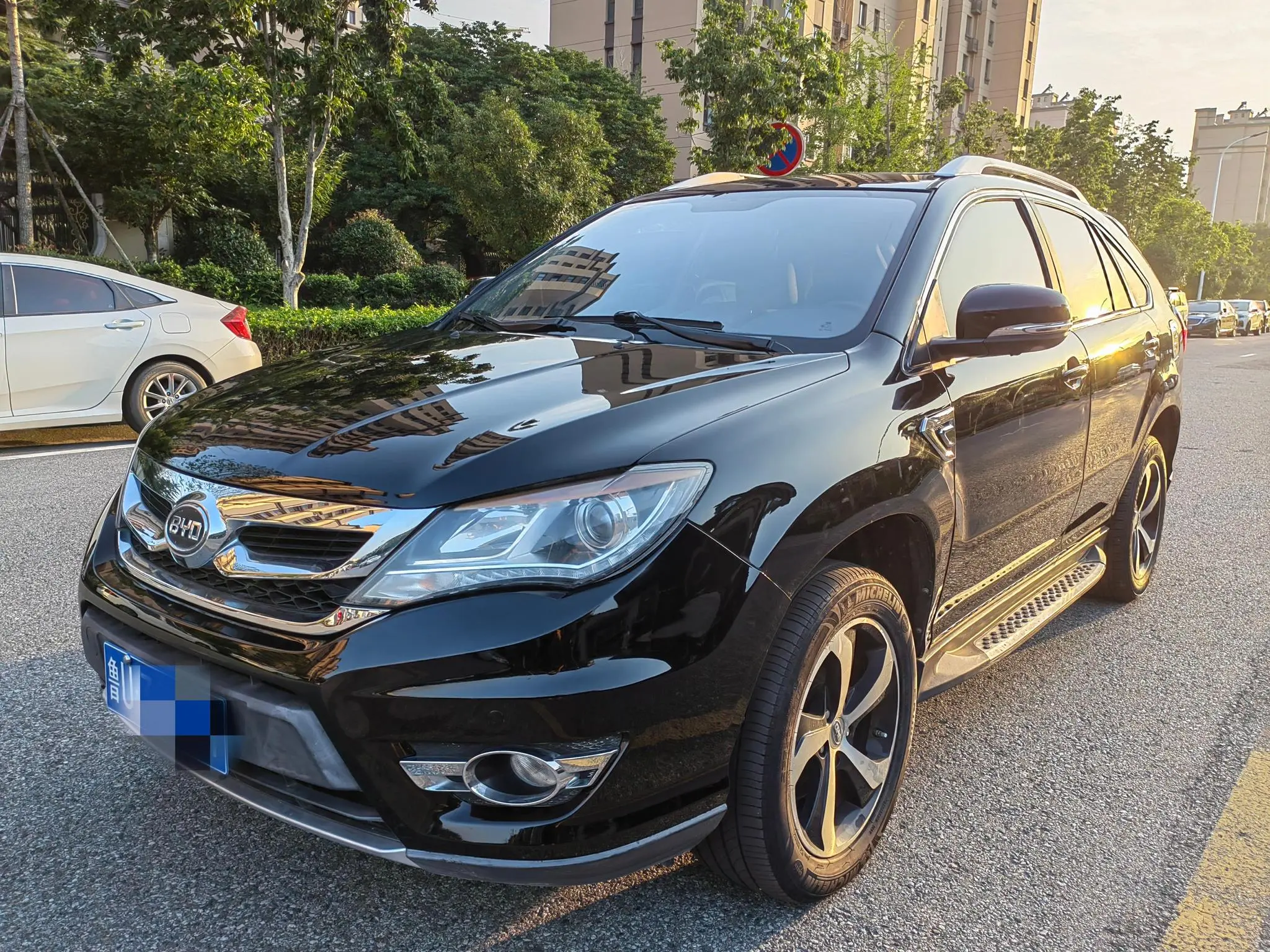 BYD S7  из Китая