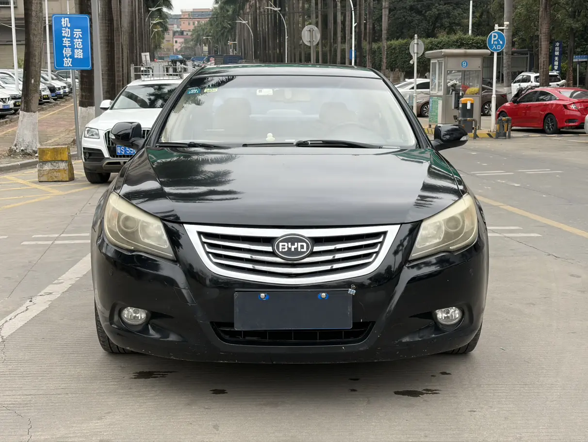 BYD G6  из Китая