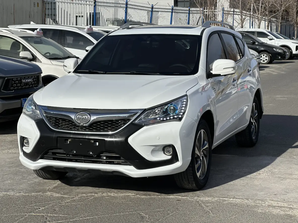 BYD Song  из Китая