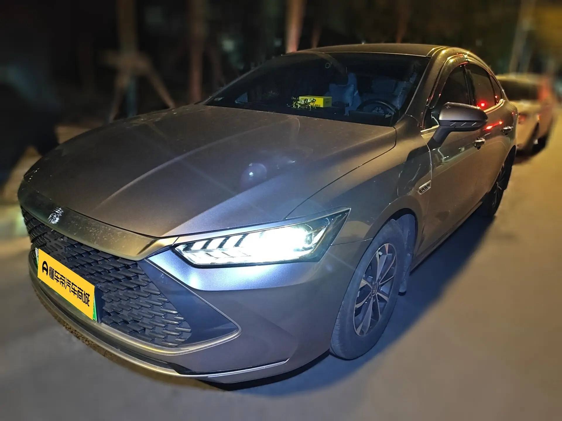 BYD Qin PLUS DM  из Китая