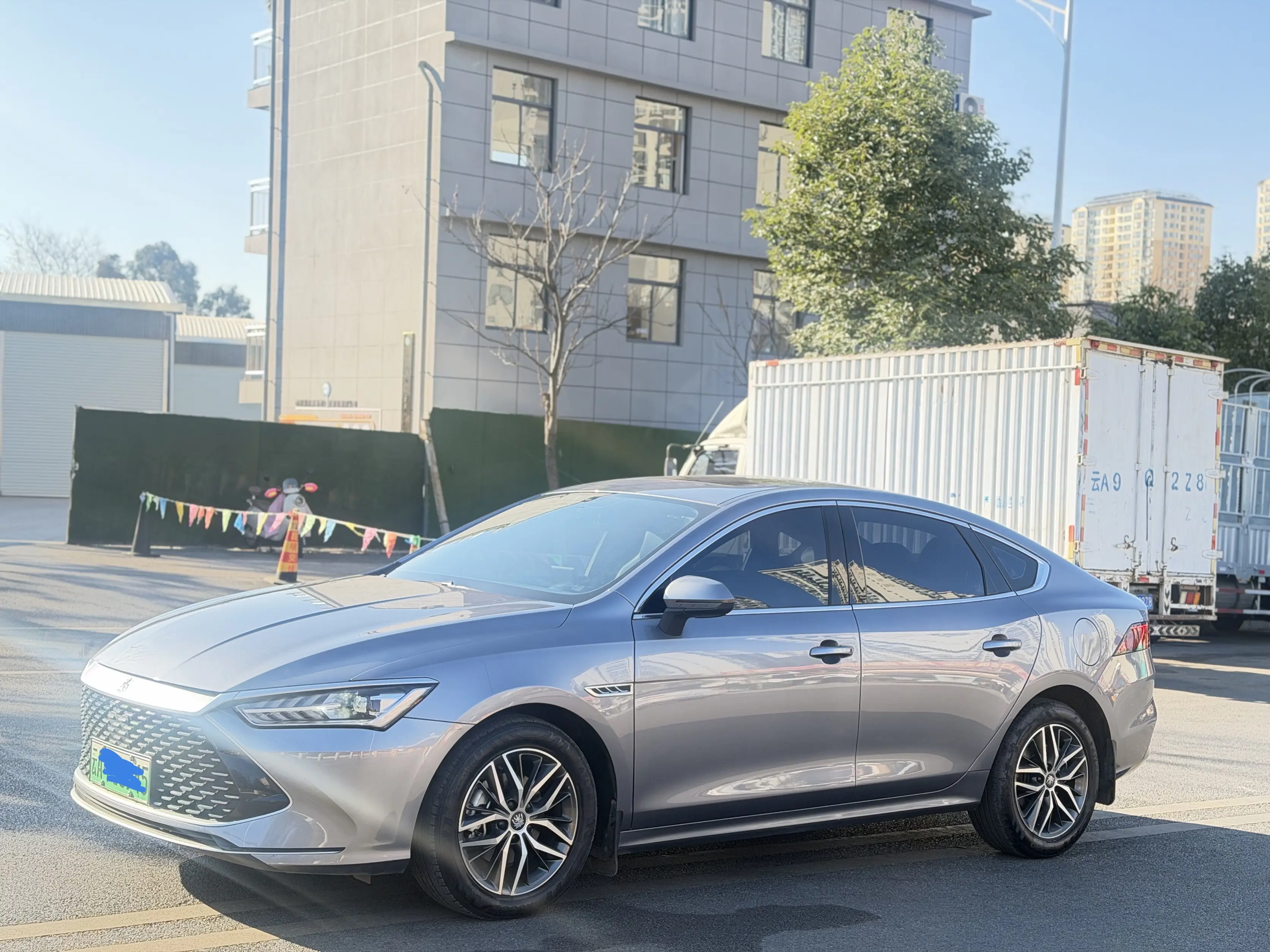 BYD Qin PLUS DM  из Китая