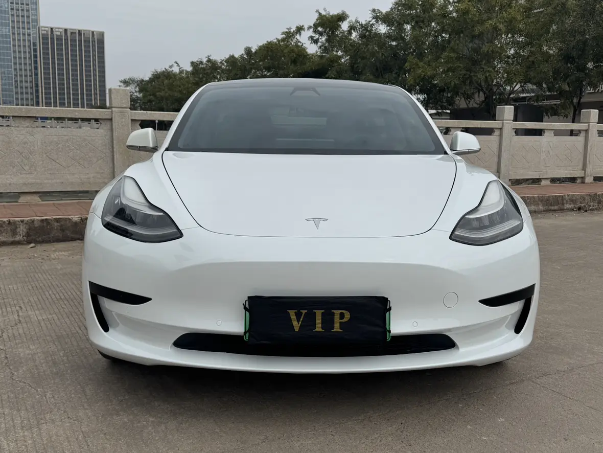 Tesla Model 3  из Китая