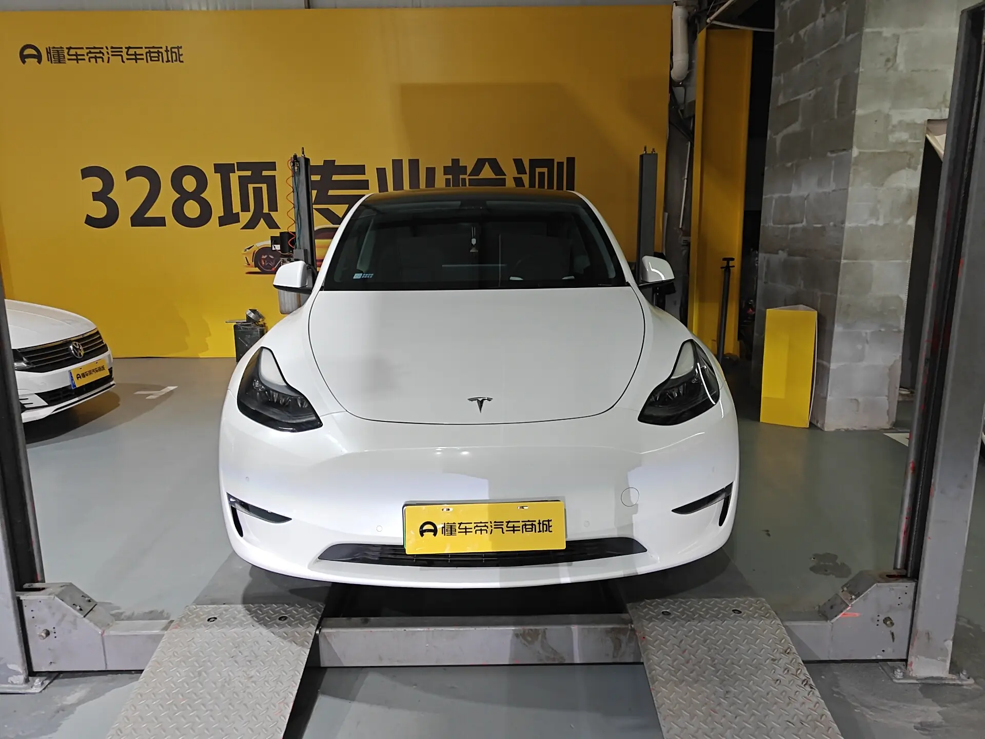 Tesla Model Y  из Китая