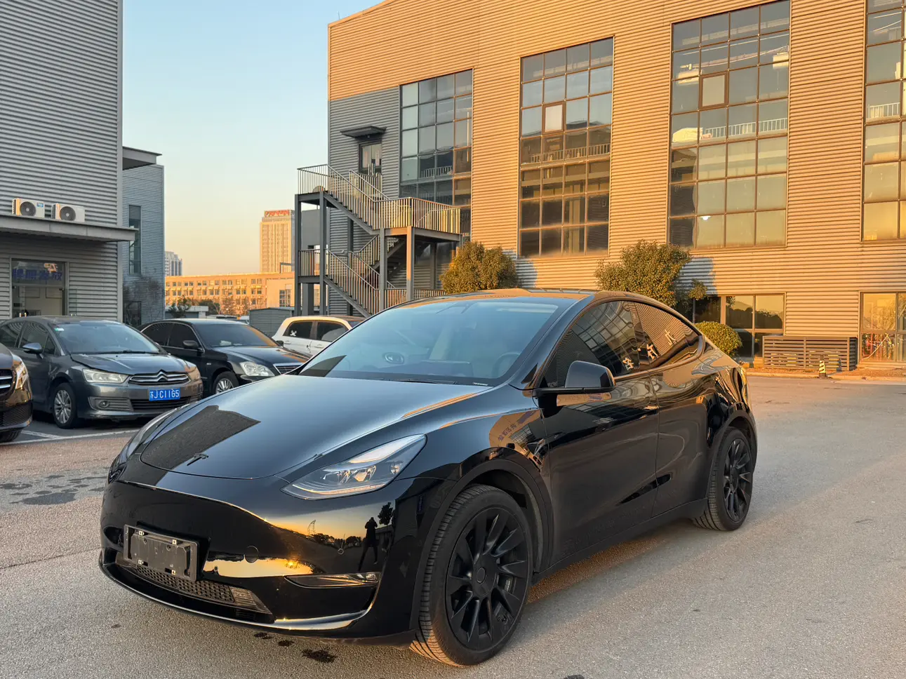 Tesla Model Y  из Китая