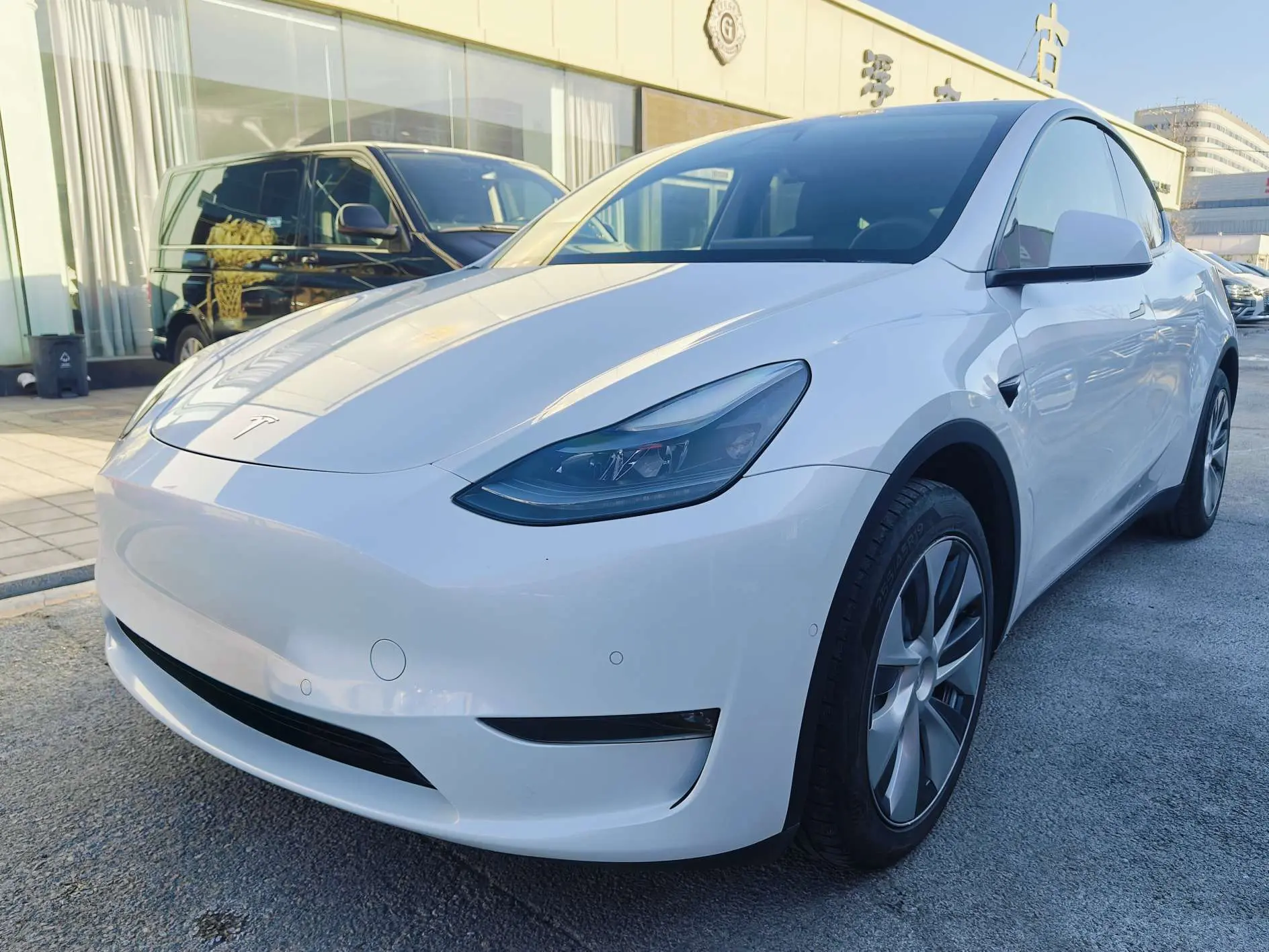 Tesla Model Y  из Китая