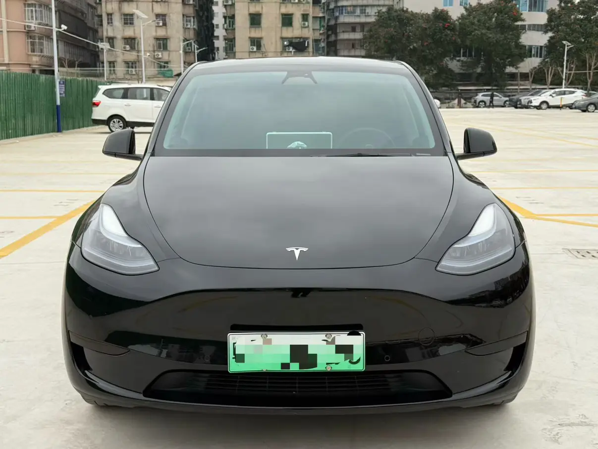 Tesla Model Y  из Китая
