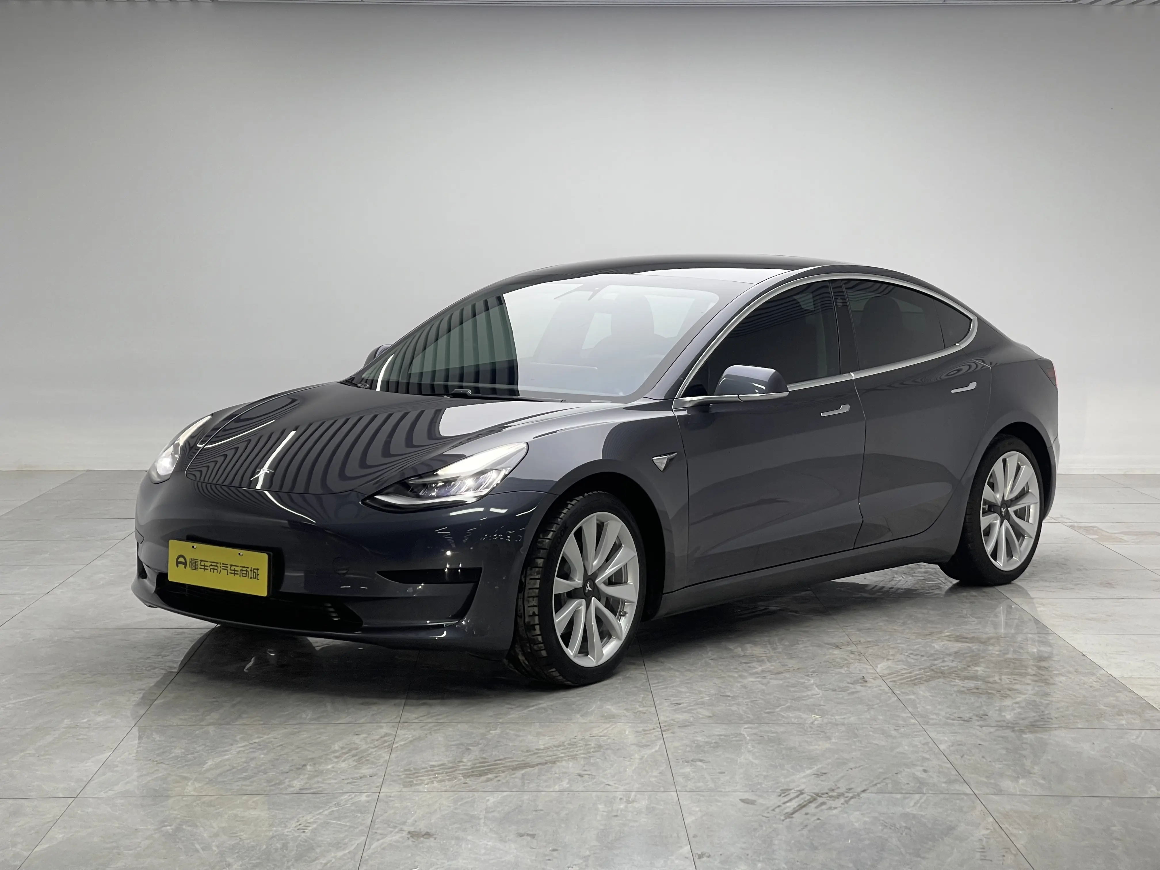 Tesla Model 3  из Китая