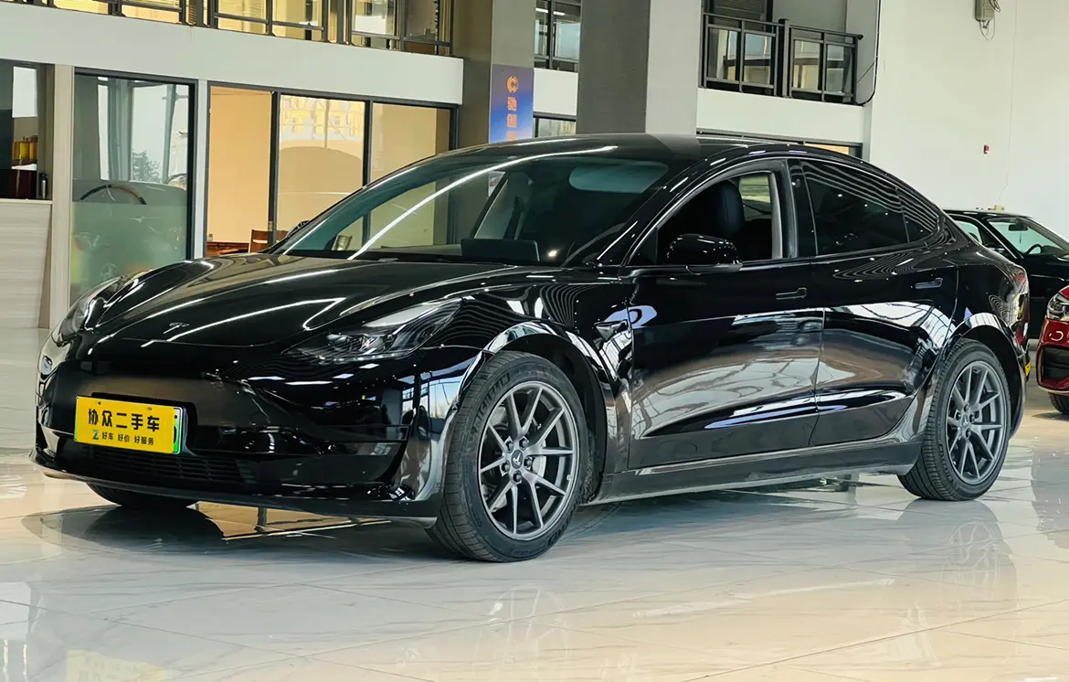Tesla Model 3  из Китая
