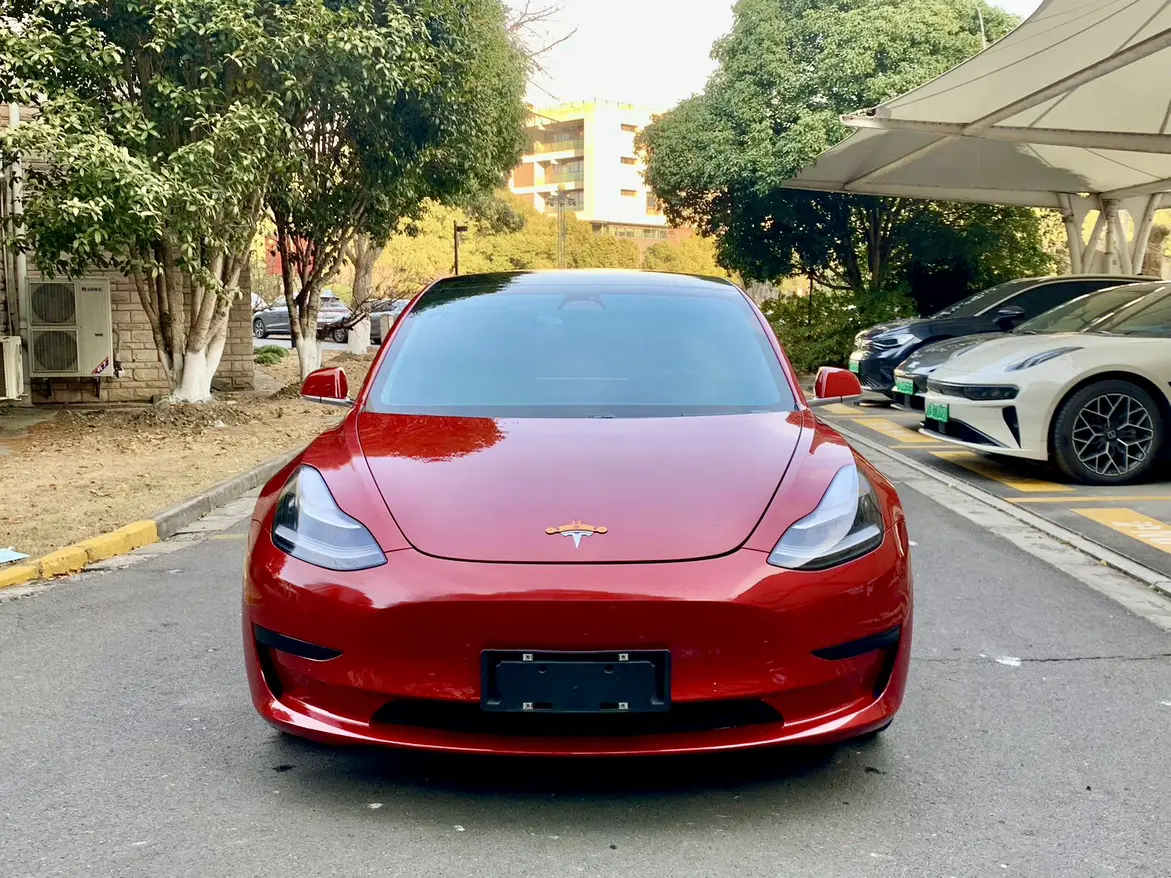 Tesla Model 3  из Китая