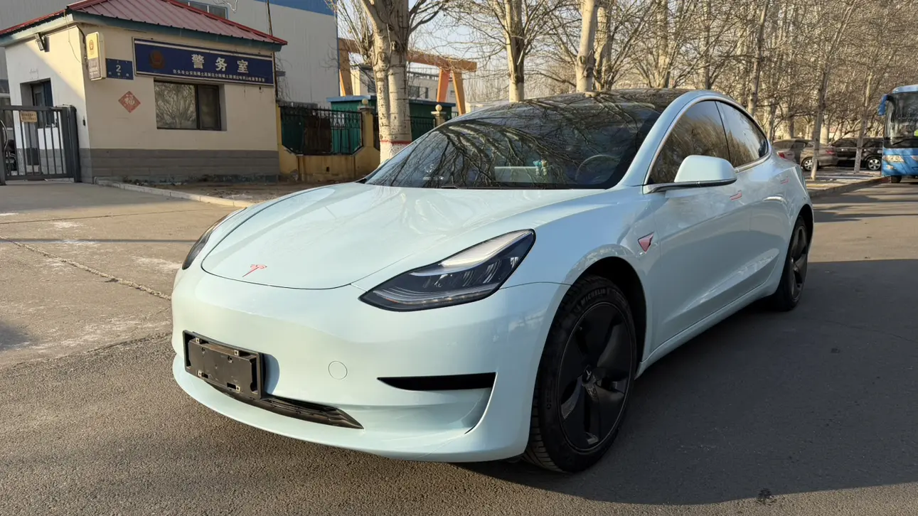 Tesla Model 3  из Китая
