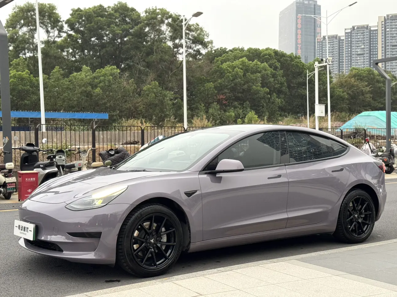 Tesla Model 3  из Китая