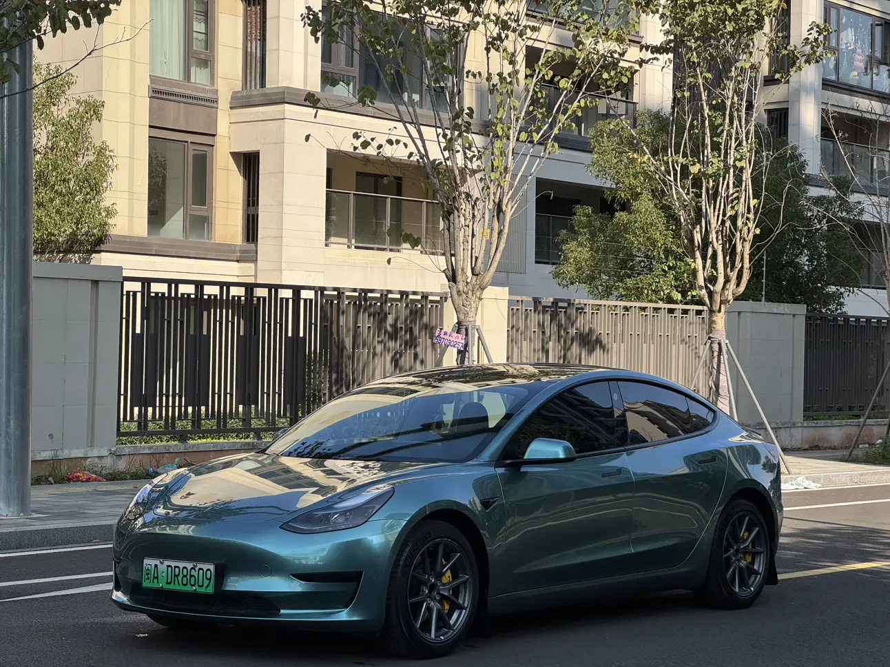 Tesla Model 3  из Китая