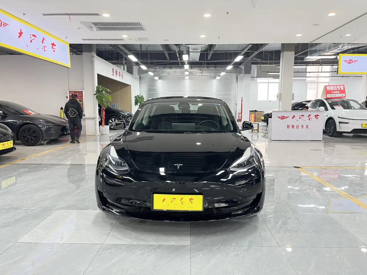 Tesla Model 3  из Китая