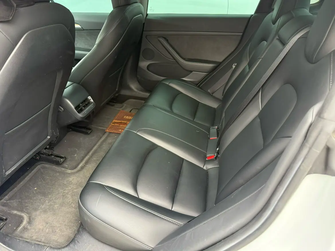 Tesla Model 3  из Китая