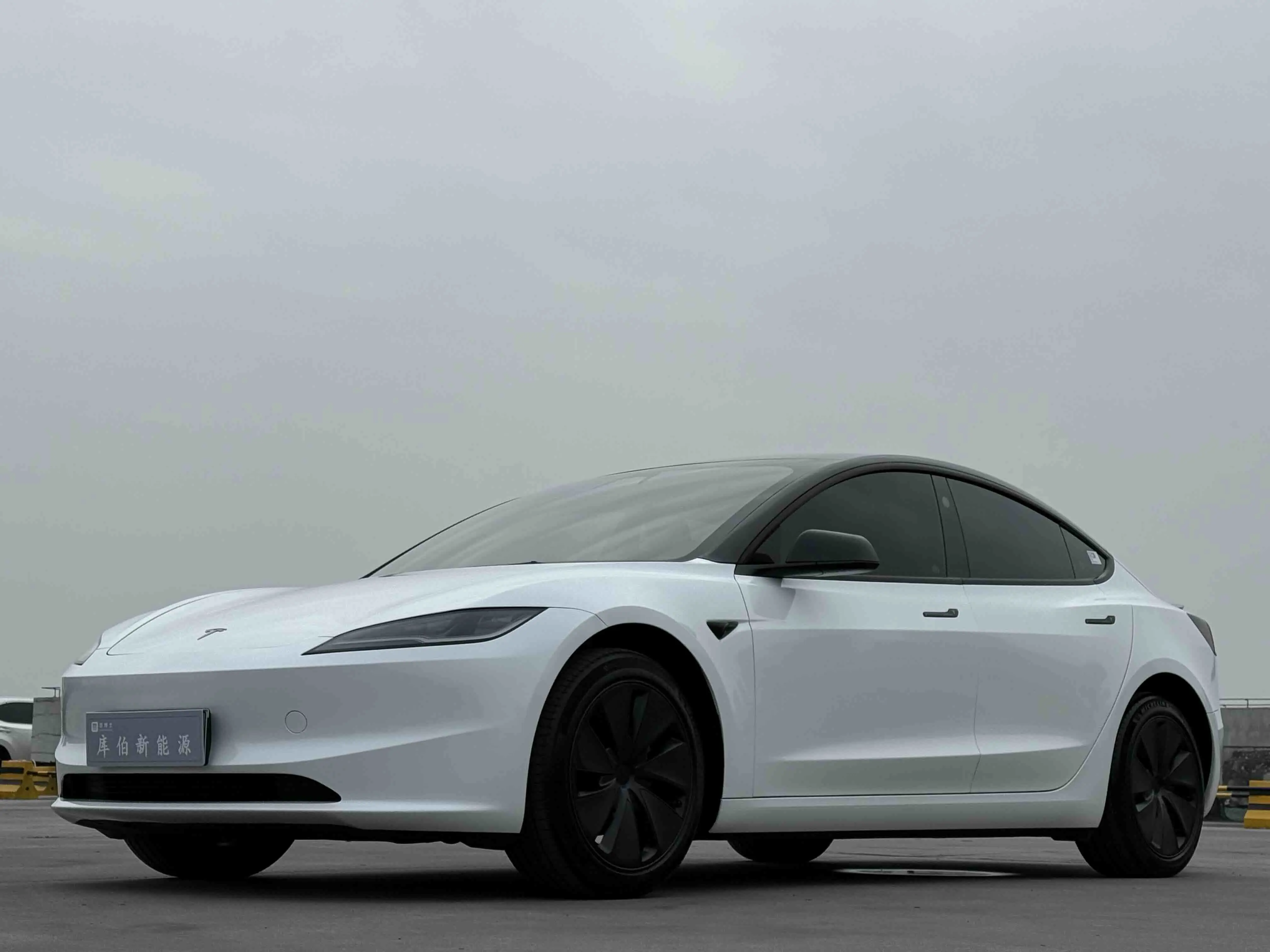 Tesla Model 3  из Китая