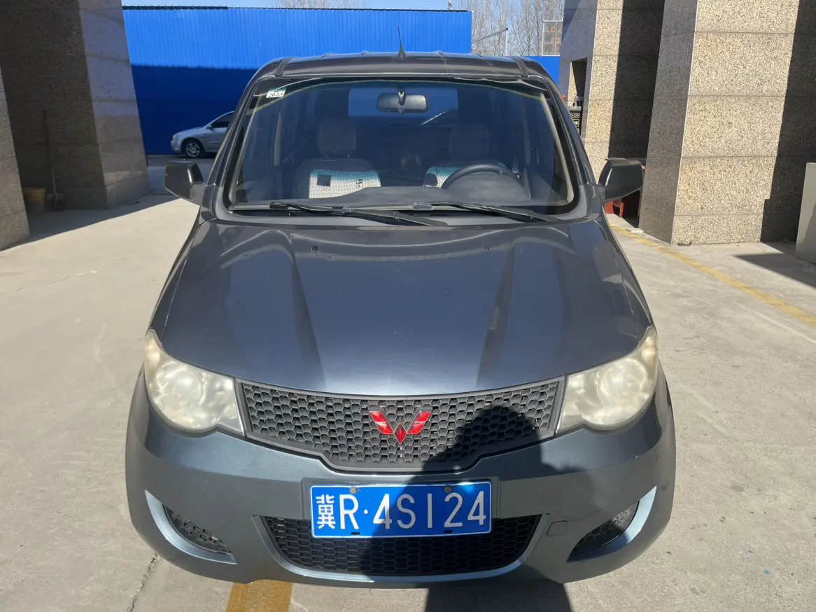 Wuling Hongguang  из Китая
