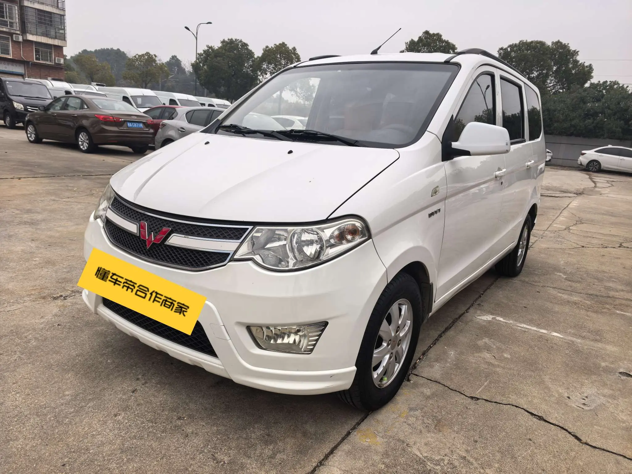 Wuling Hongguang  из Китая