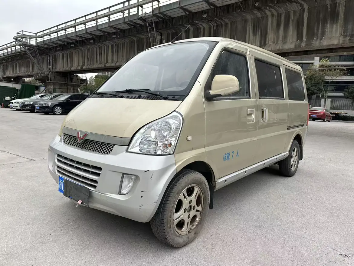 Wuling Rongguang  из Китая