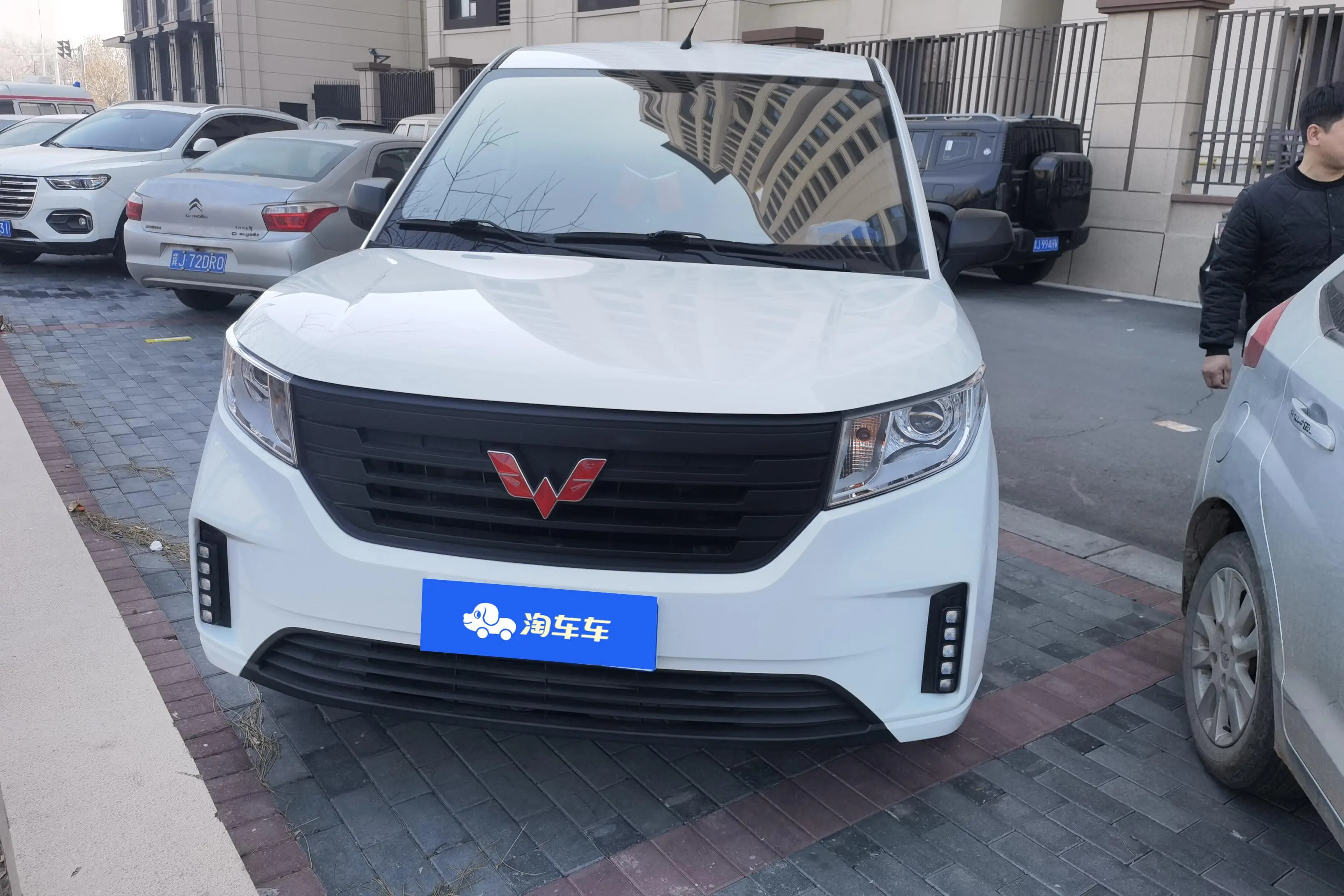 Wuling Hongguang PLUS  из Китая