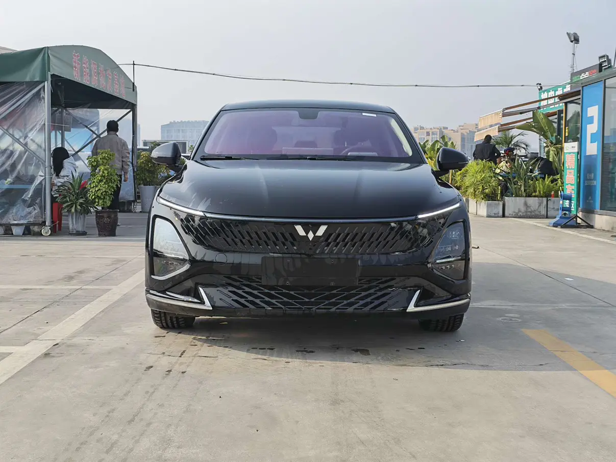 Wuling Starlight PHEV  из Китая