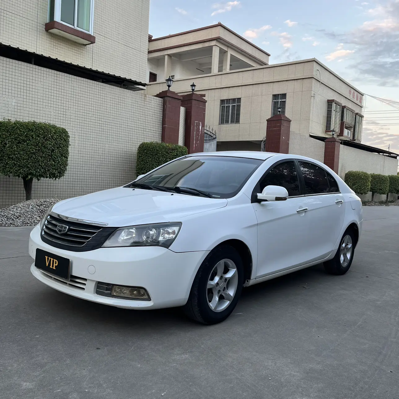 Geely Classic Emgrand  из Китая