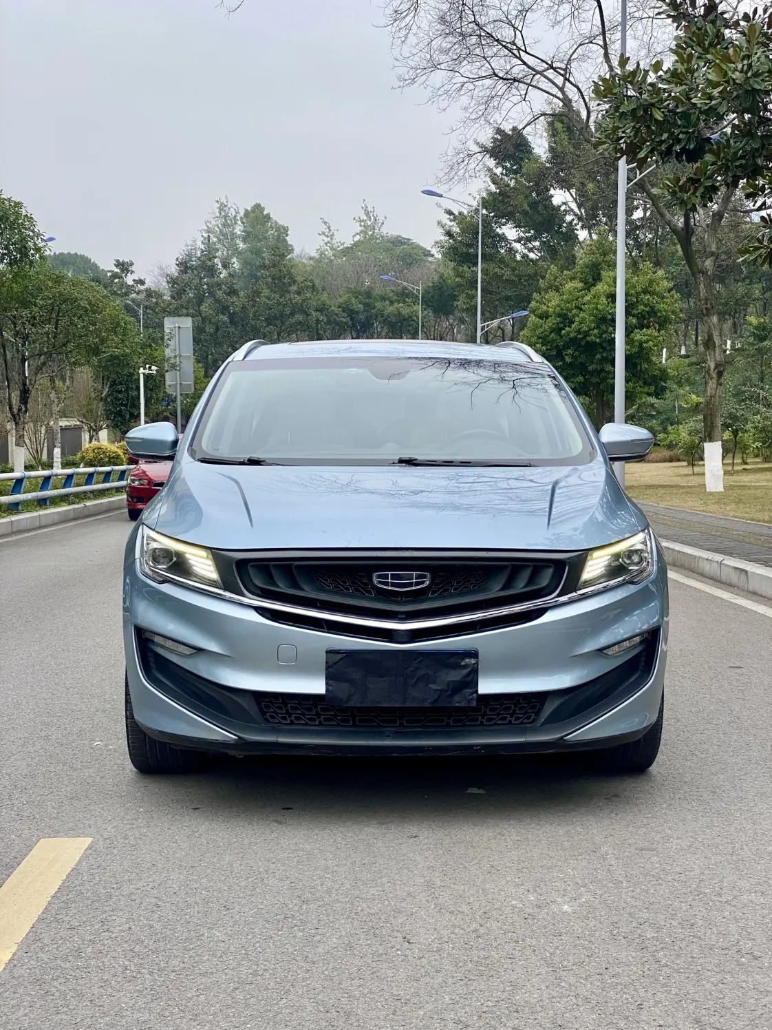 Geely Jiaji  из Китая