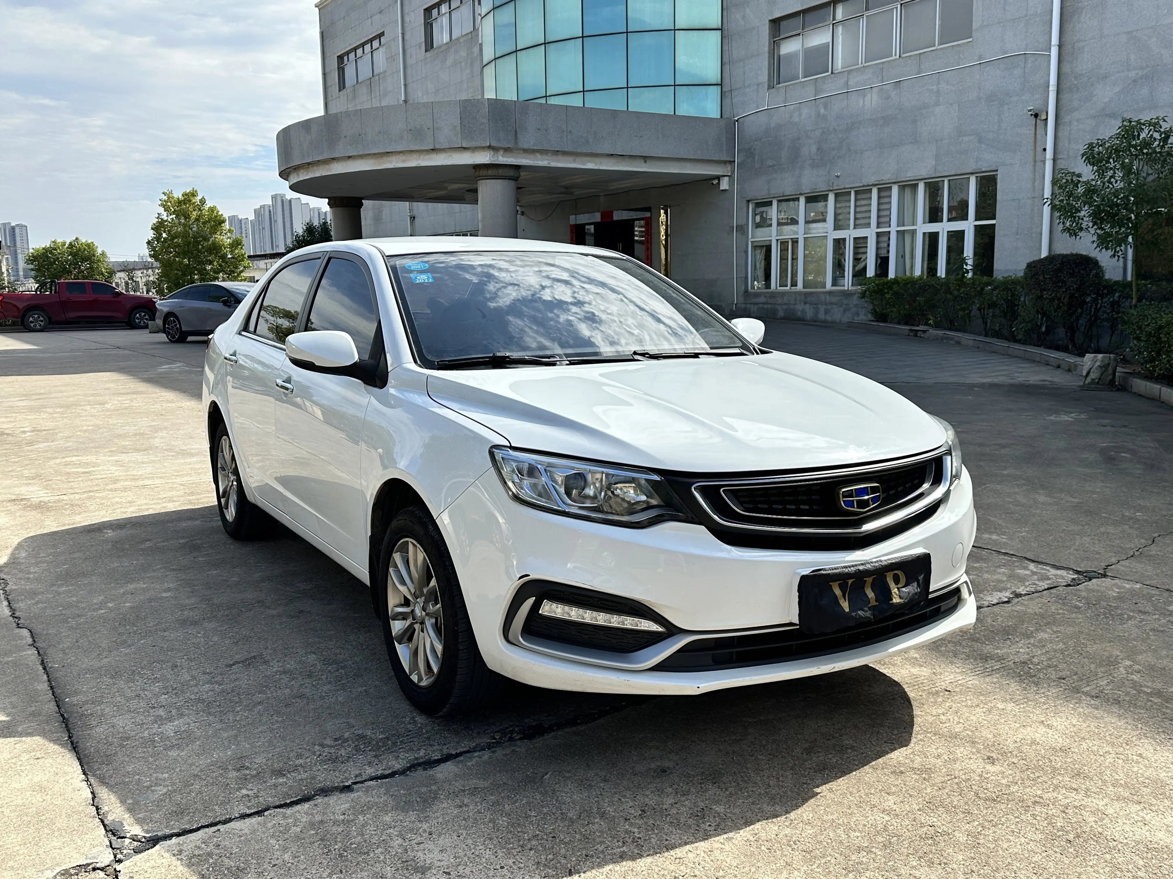 Geely Vision  из Китая