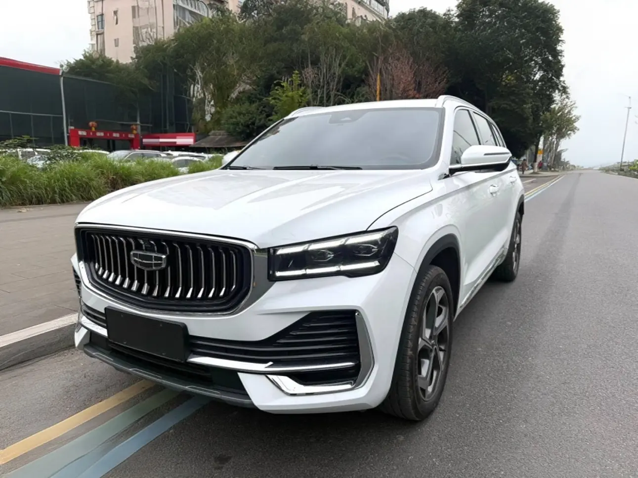 Geely Monjaro (Xingyue L)  из Китая