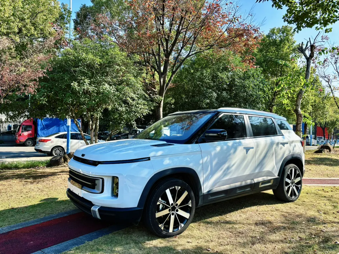 Geely ICON  из Китая