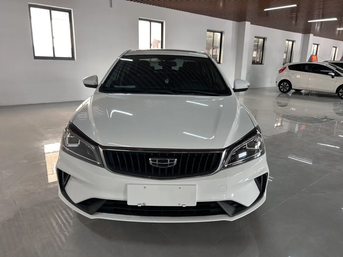 Geely Emgrand  из Китая