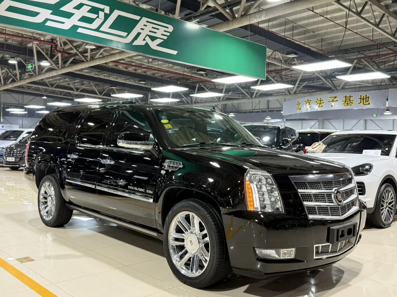 Cadillac Escalade  из Китая