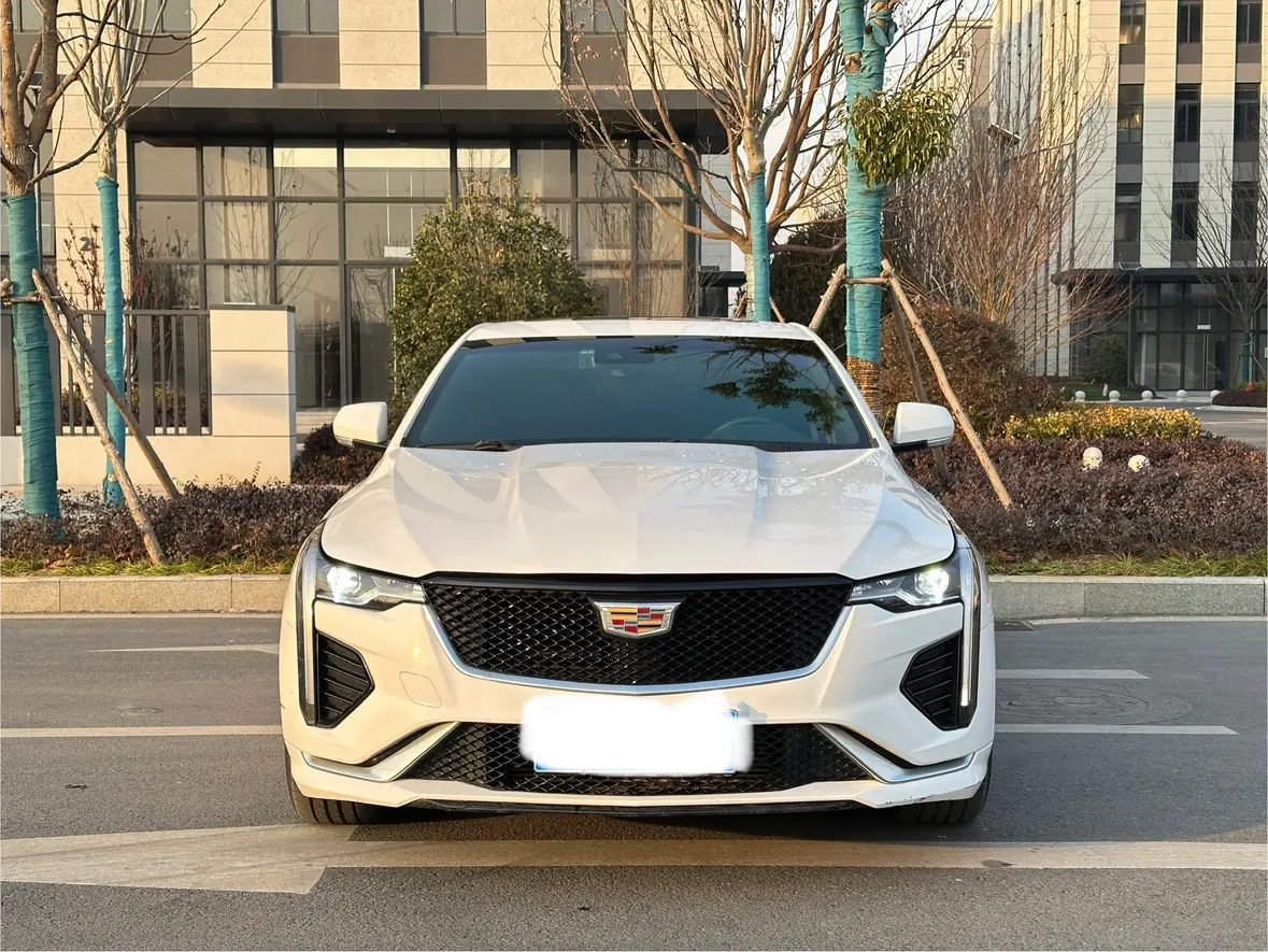 Cadillac CT4  из Китая