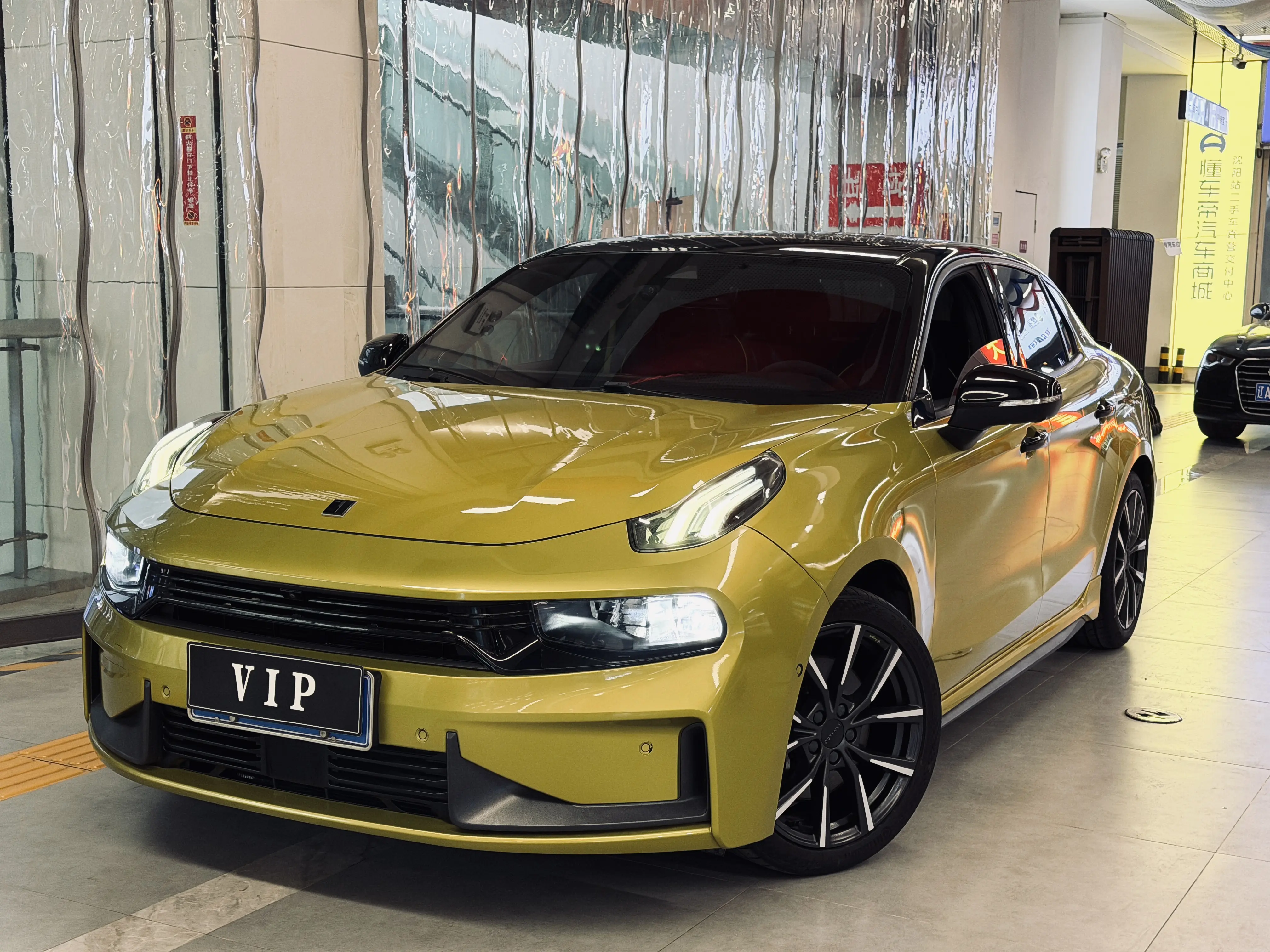Lynk & Co 03
