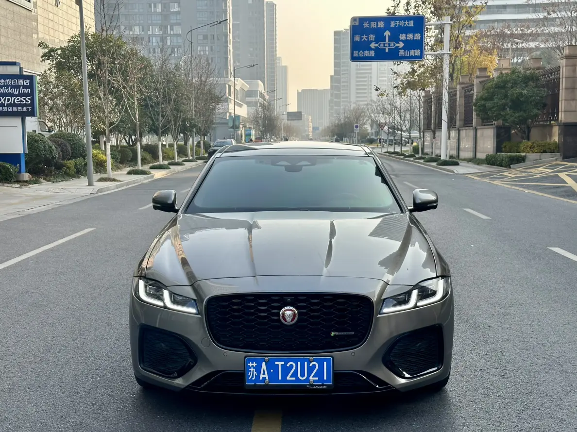 Jaguar XFL  из Китая