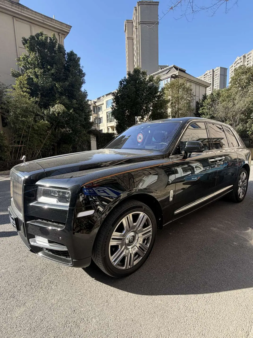 Rolls Royce Cullinan  из Китая