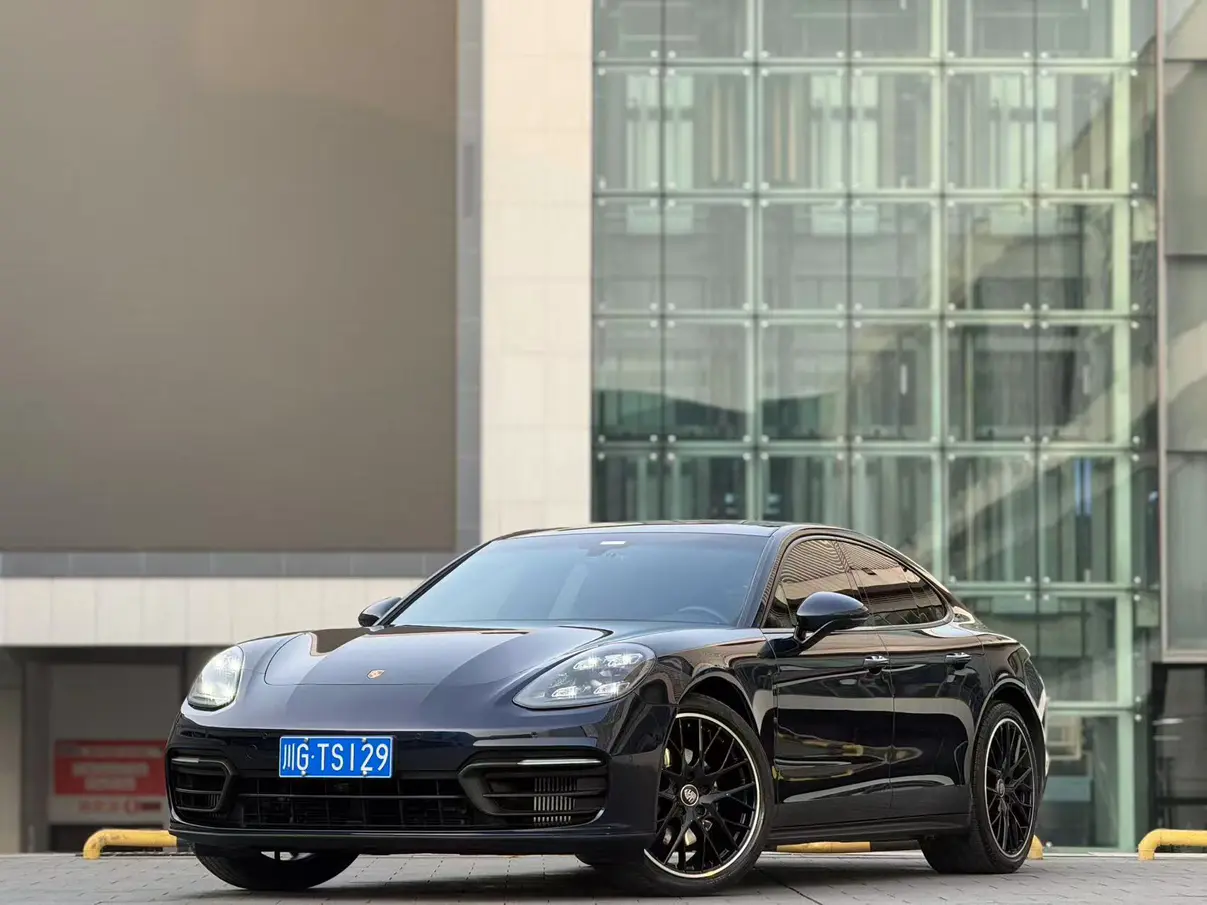 Porsche Panamera  из Китая