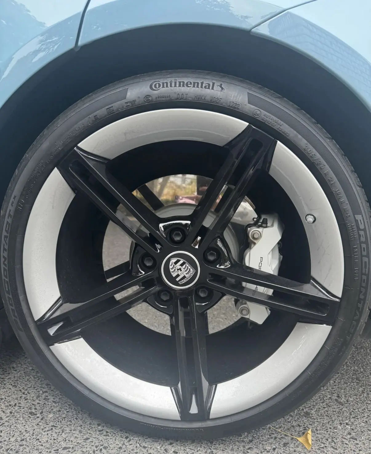 Porsche Taycan  из Китая