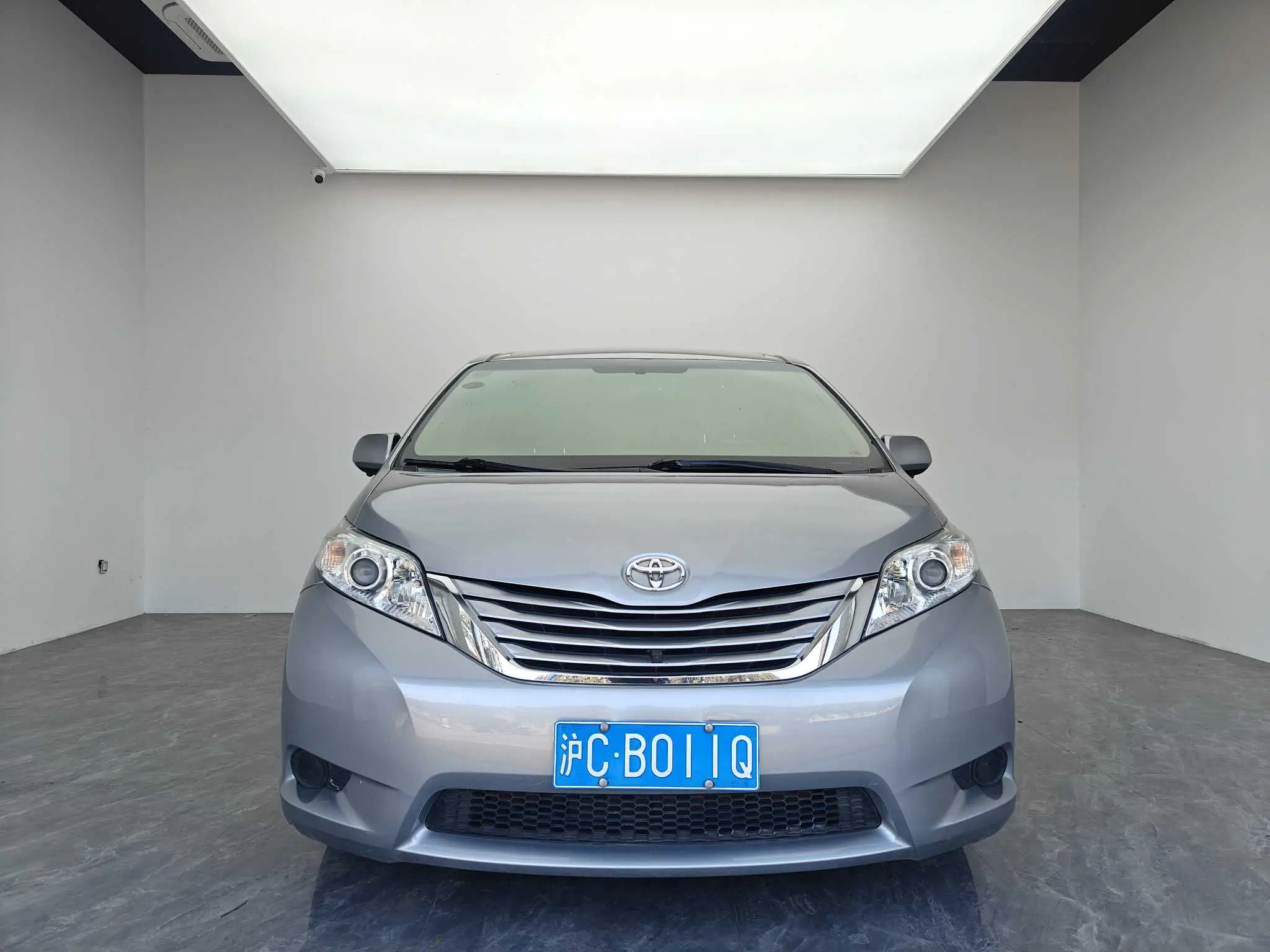 Toyota Sienna  из Китая