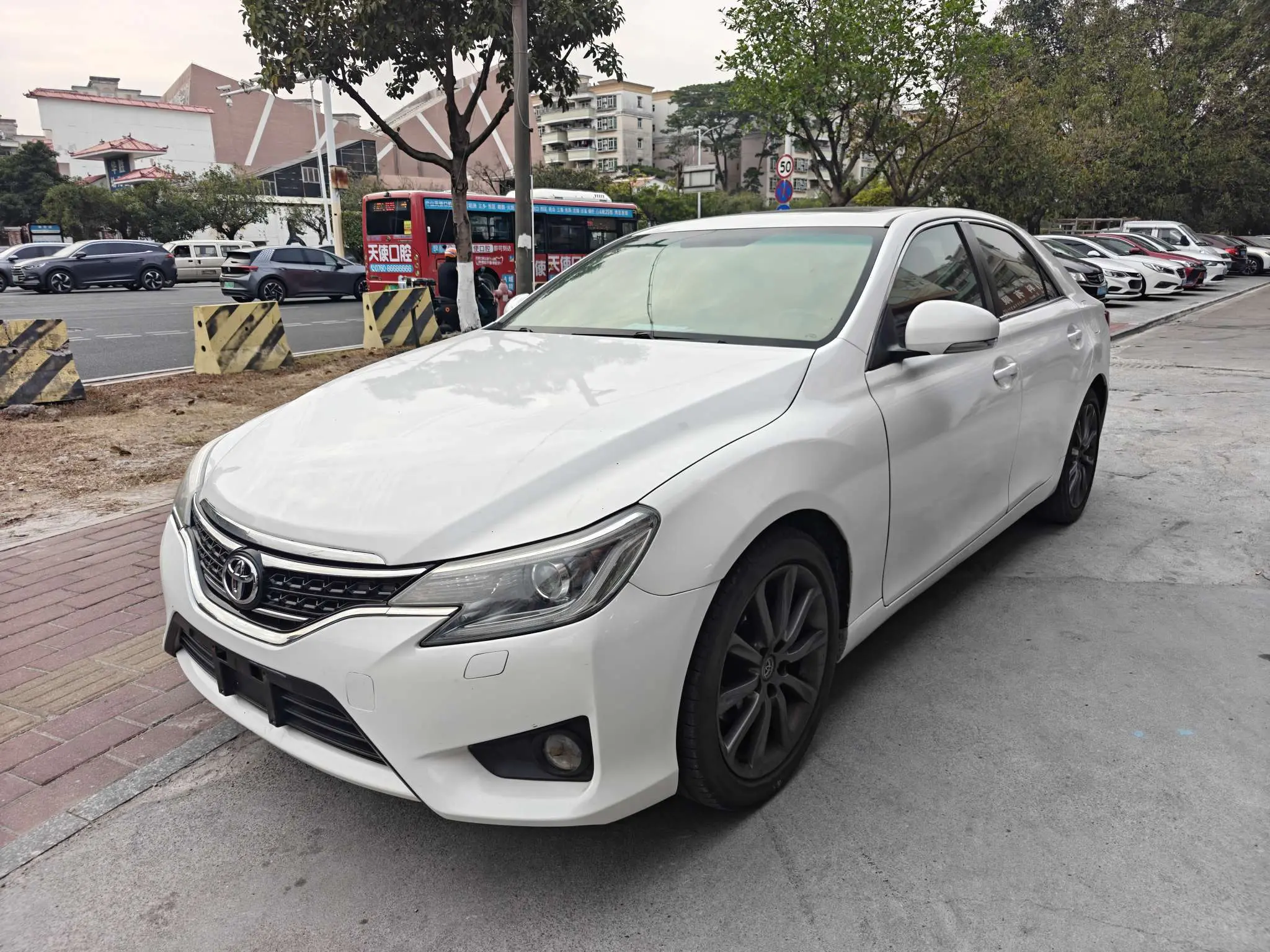 Toyota Ruizhi  из Китая