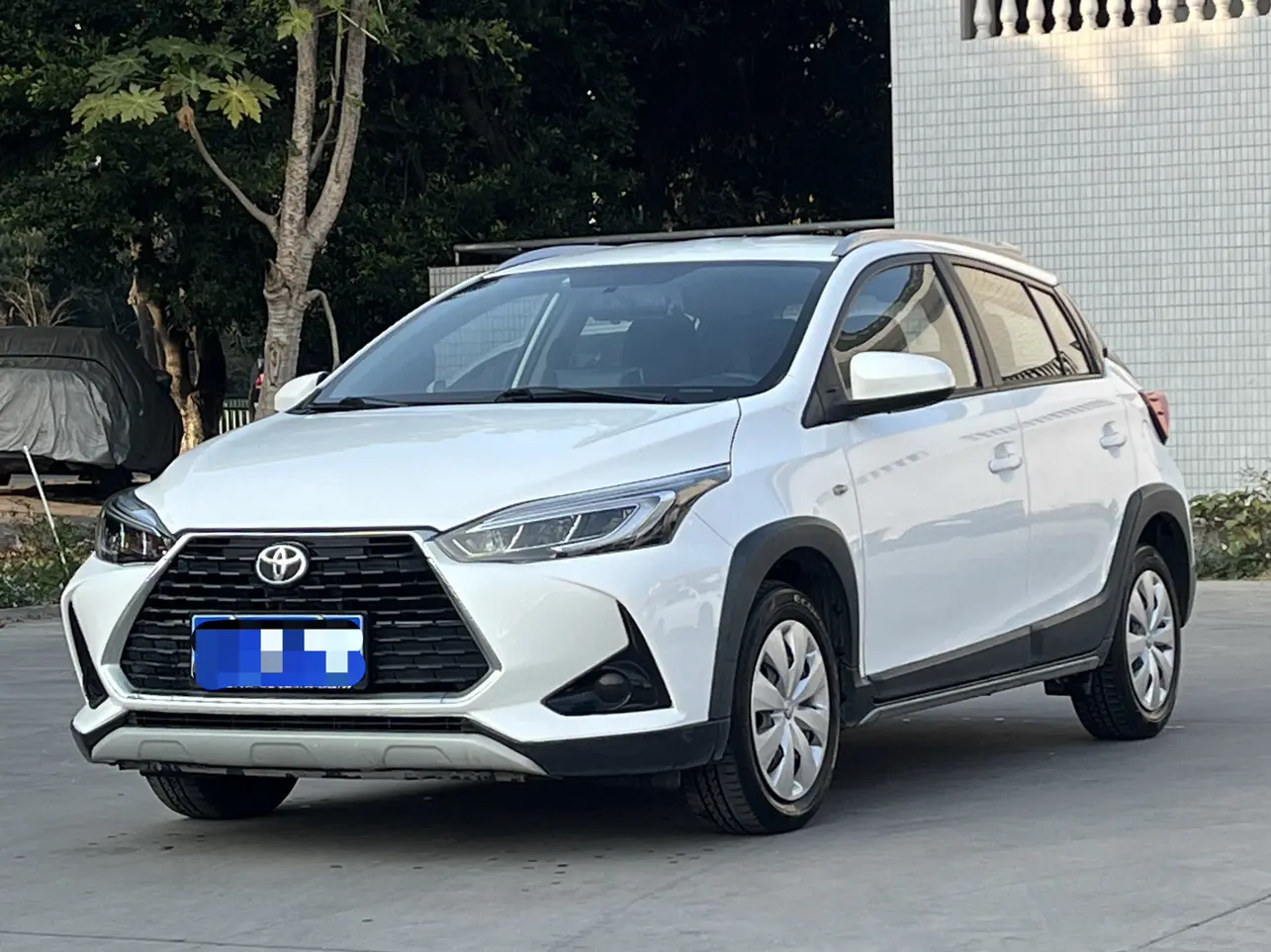 Toyota Yaris L  из Китая