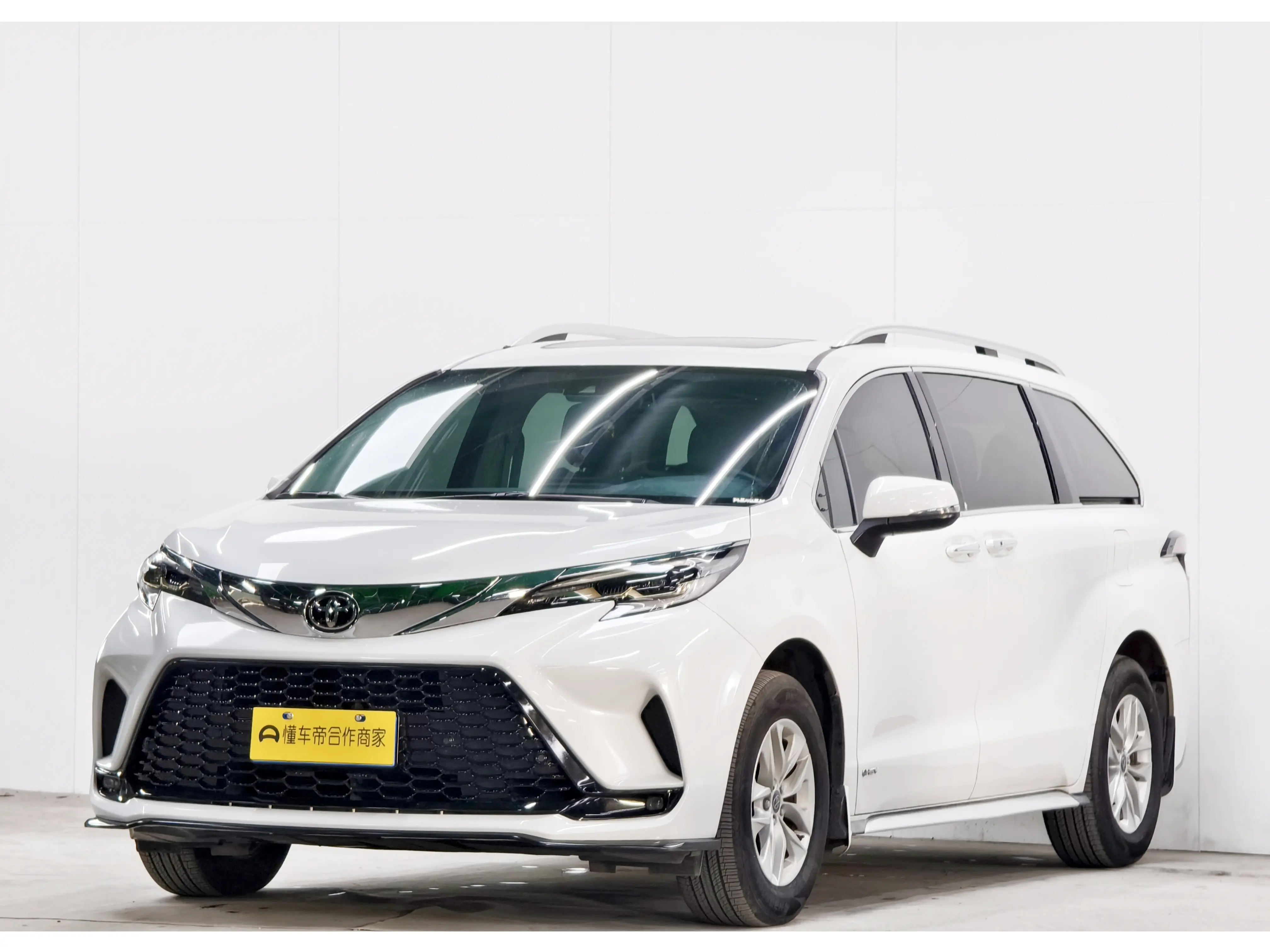 Toyota Granvia  из Китая