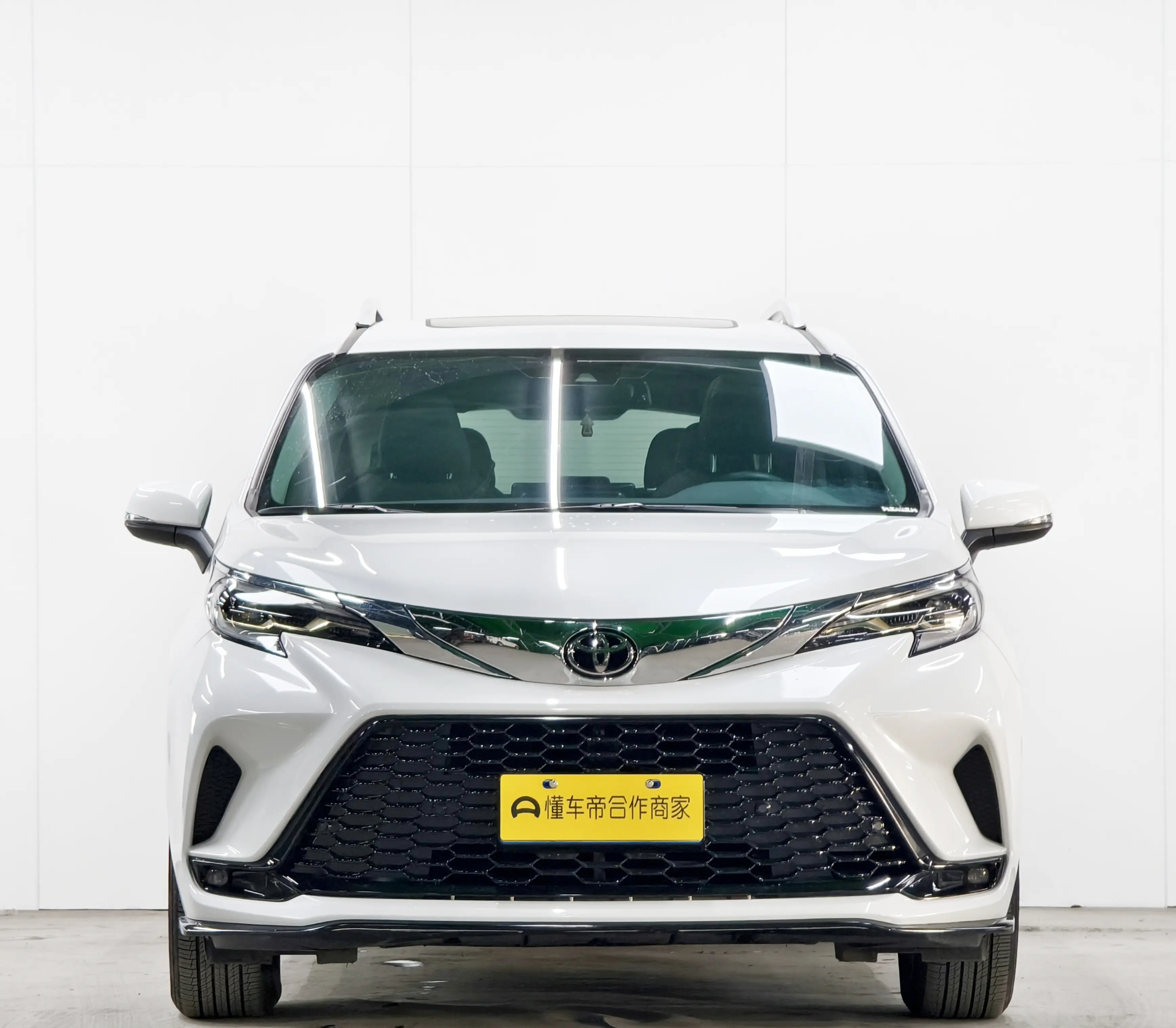 Toyota Granvia  из Китая