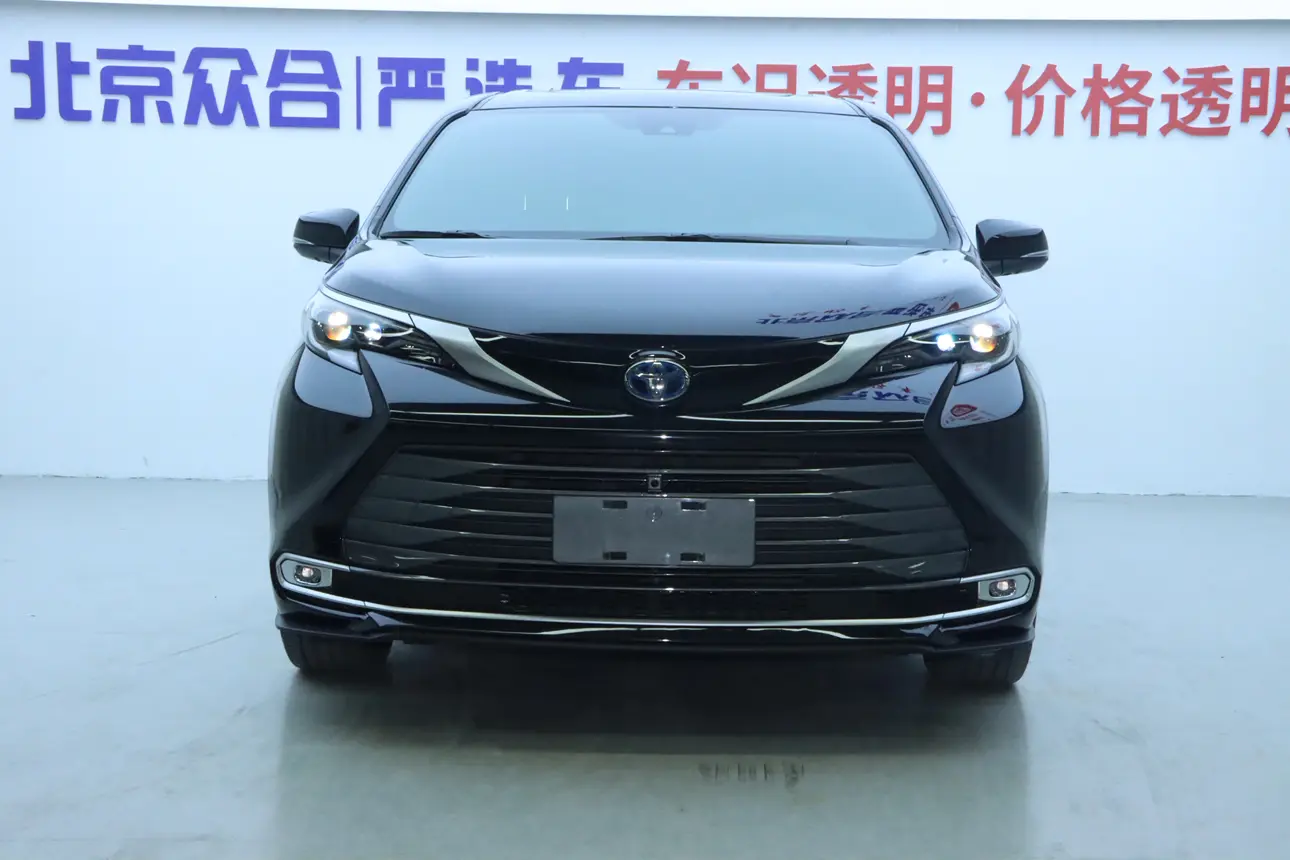 Toyota Sienna  из Китая