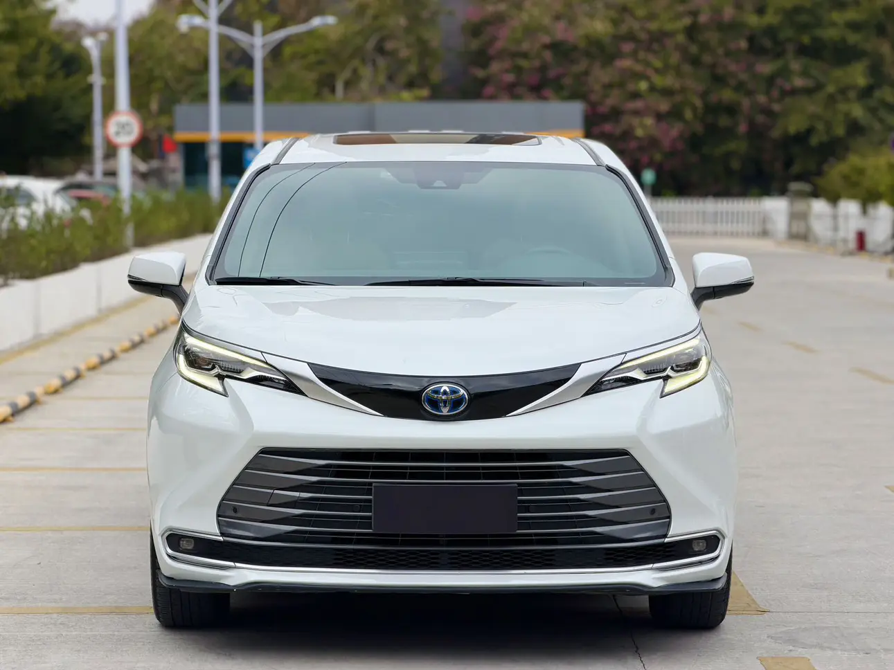 Toyota Sienna  из Китая