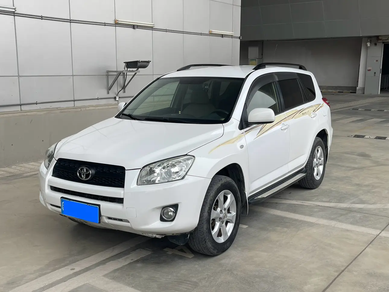 Toyota RAV4  из Китая