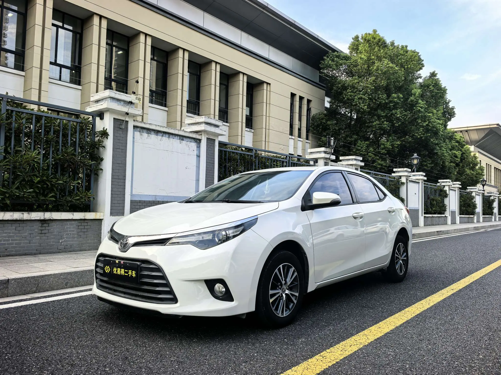 Toyota Levin (Lei Ling)  из Китая